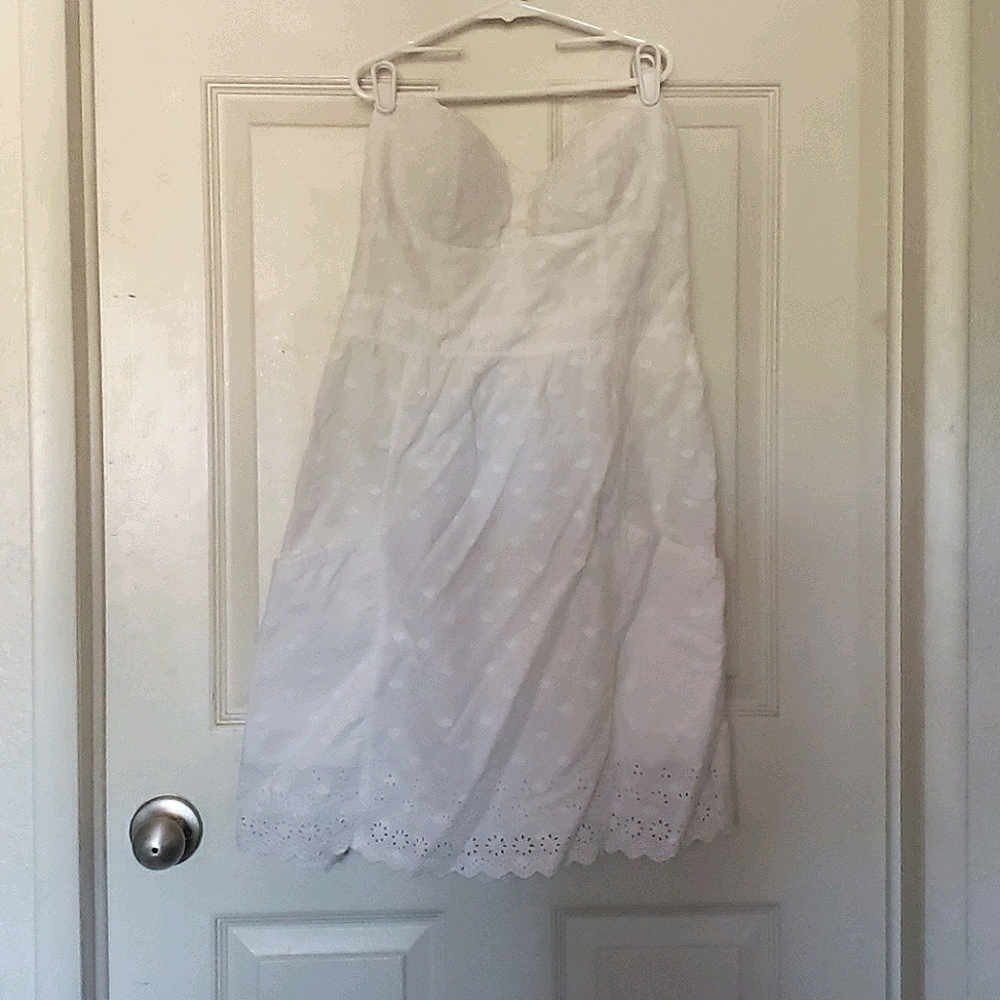 American Eagle Strapless Dot Dress w/ Bra 8